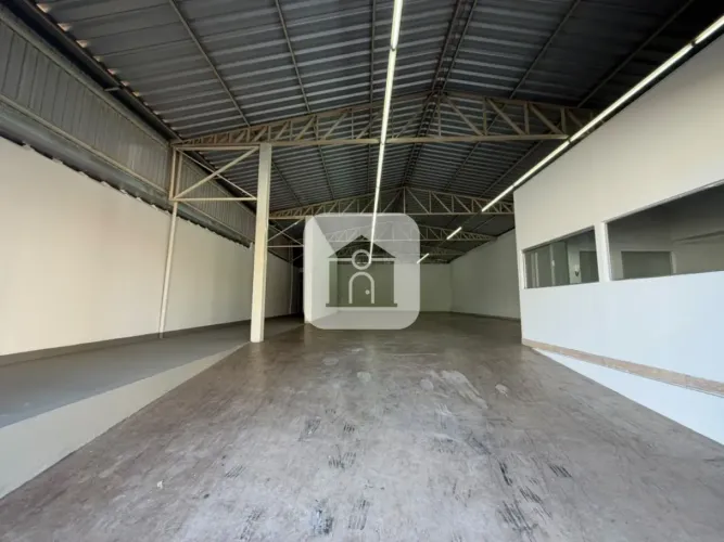 Galpão comercial para locação no bairro Martins