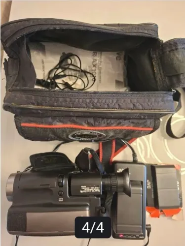 Filmadora JVC Compact VHS - Modelo GR-AX1010U - Completa peca para Colecionador