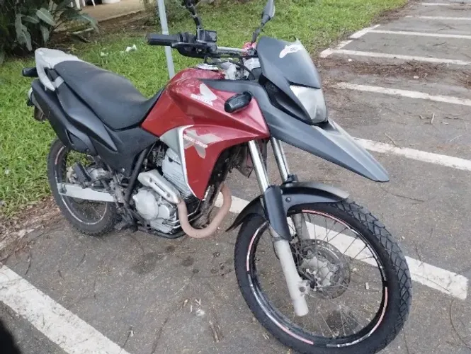 Moto Honda XRE 300 2014