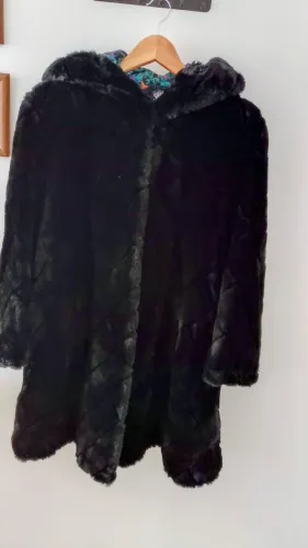CASACO DE PELE SINTETICA
