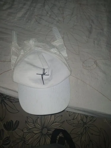 Boné branco fé