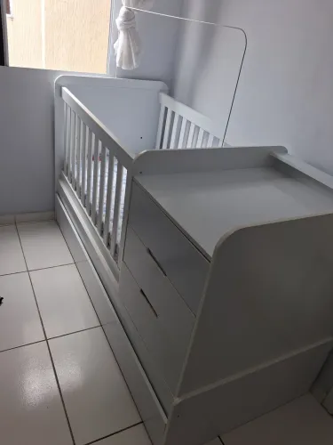 Berço Multifuncional com Cômoda, Trocador e Bicama - Branco/Moderno