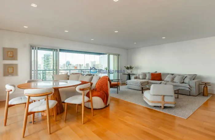 Venda Apartamento Vila Olímpia | 273 m² | 3 Suítes | 5 Vagas | Mobiliado