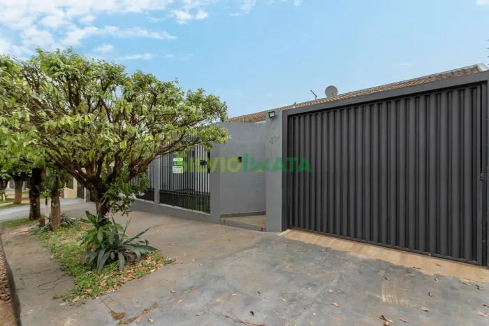 EXCELENTE CASA AMPLA, 03 QUARTOS SENDO 01 SUÍTE PARA MORAR, PRÓXIMO DA AV. MANDACARU, JARD