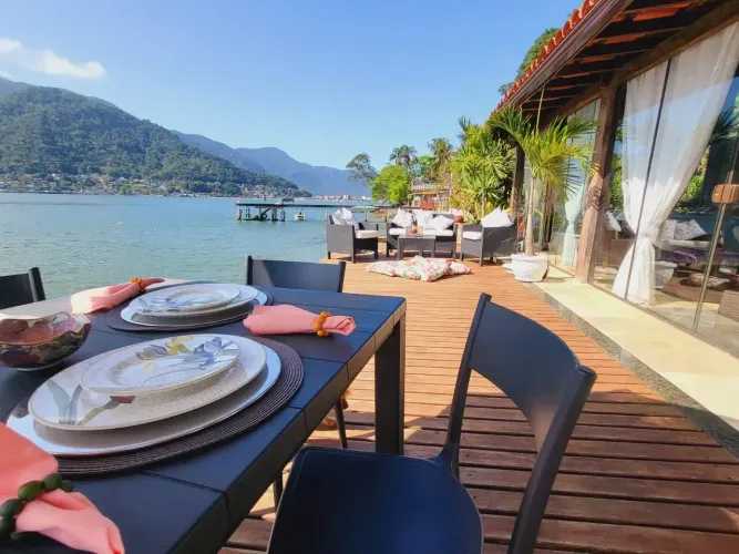 Casa Exclusiva com Praia Particular  Antiga Residência de Enrico Bianco