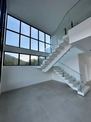 OPORTUNIDADE CASA ALTO PADRÃO COND. ALTO PADRÃO 5 DORM, 4 VGS, PISCINA PRIV LAZER COMPL.