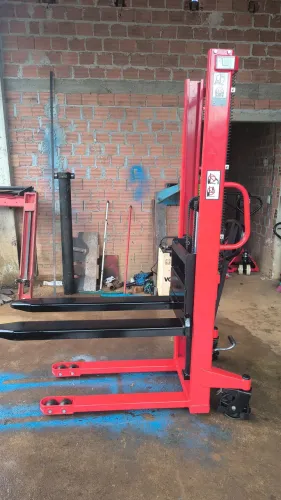 Empilhadeira manual 1500k
