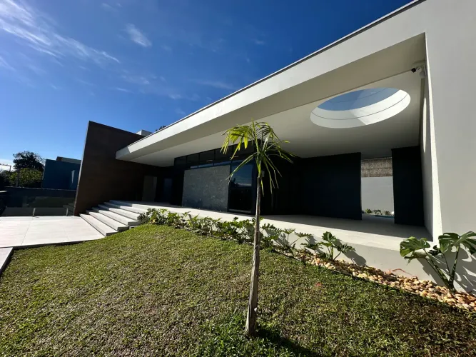 Casa moderna no Bairro Santa Maria