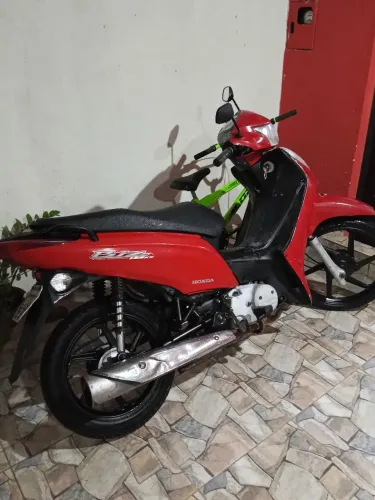 Vende-se biz 125 de leilão 2011