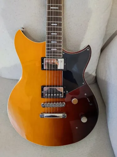 GUITARRA YAMAHA REVSTAR RSS20 STANDARD