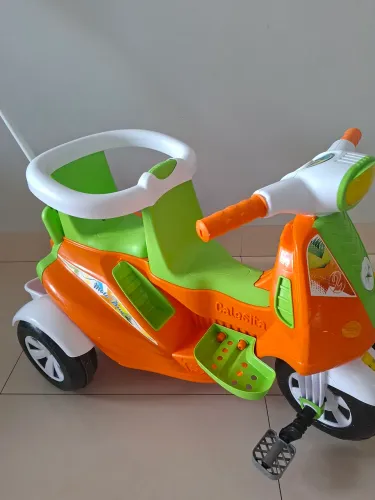 Carrinho de passeio moto infantil