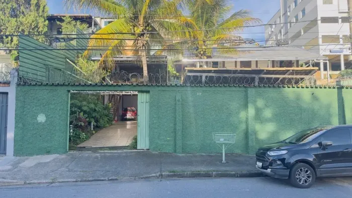 Linda casa estilo sítio no Ouro Preto.