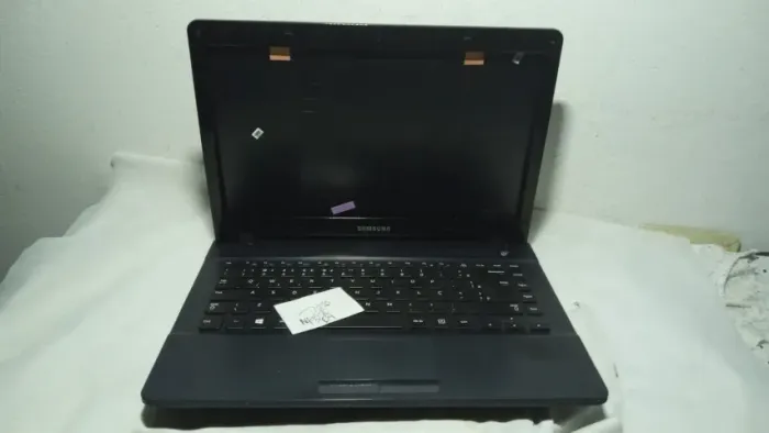 Notebook Samsung Np270-275e4 usado Pra Peças(sem placa)