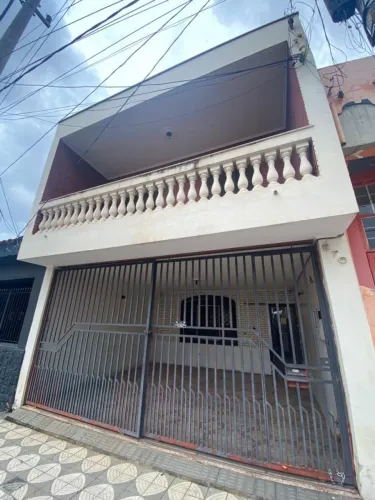 Sobrado para Venda em Sorocaba, Centro, 4 dormitórios, 1 suíte, 3 banheiros, 2 vagas