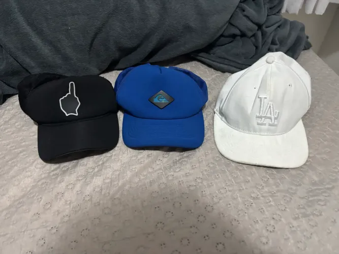 Conjunto 3 bonés perfeitos pro dia a dia