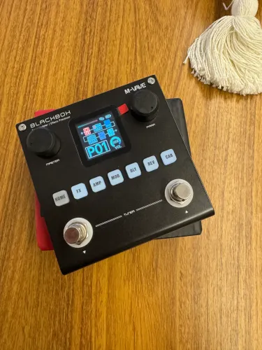 Pedaleira M-Vave BlackBox