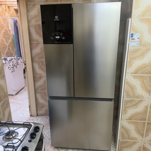 Geladeira Electrolux Multidoor Efficient IM8S 596L Inverter 220V - Seminova