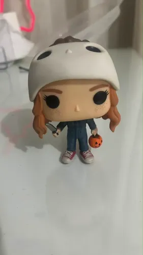 Funko Max halloween 552 sem caixa stranger things 
