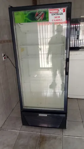 Geladeira expositora