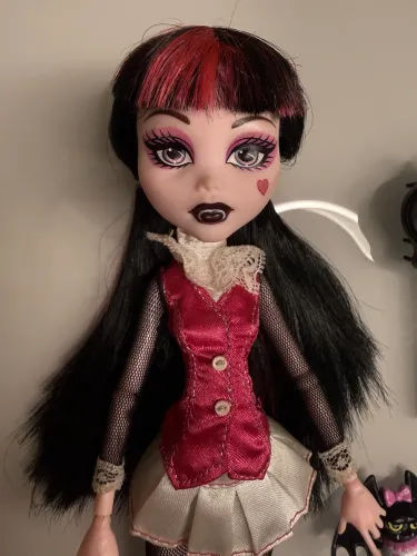 Boneca Monster High Draculaura Básica