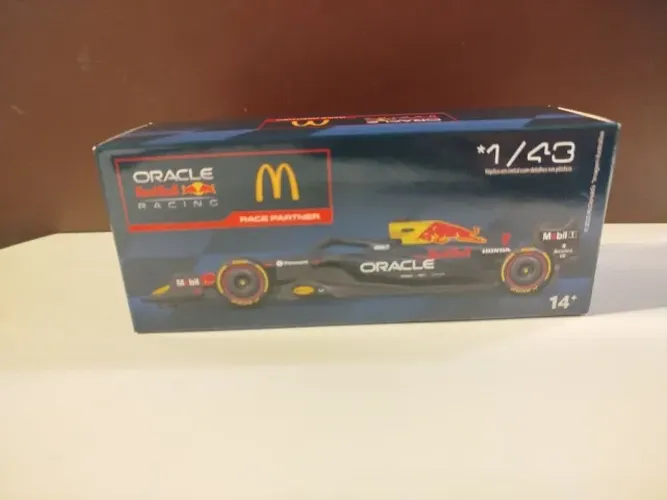 Carrinho F1 McDonalds Red Bull Verstappen 1/43