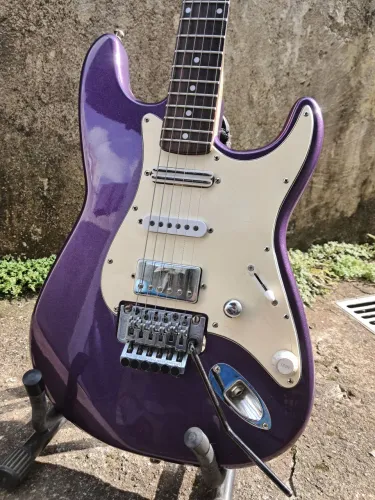 Fender Squier Koreana 1998 (Rara) Timbraço. 