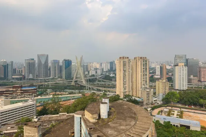 Duplex para venda tem 477 metros quadrados com 4 quartos em Vila Morumbi - São Paulo - SP