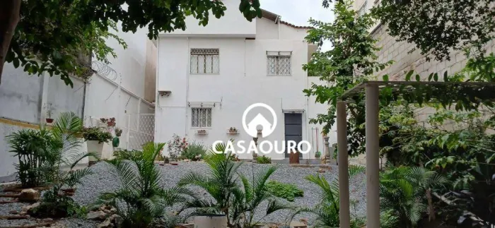 Casa com 4 quartos à venda, 194 m² - Sagrada Família - Belo Horizonte/MG