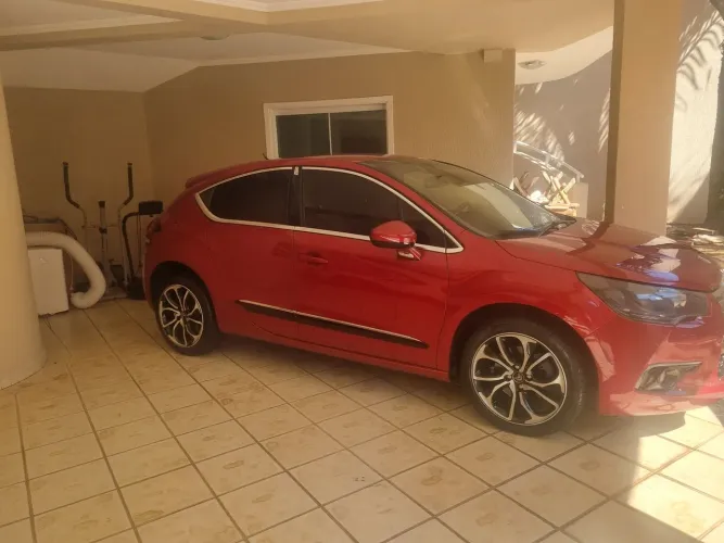 Citroen DS4 1.6 Turbo 16V 5P Aut. 2014