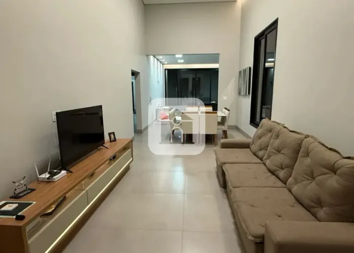 Casa para locação e venda no bairro Grand Ville