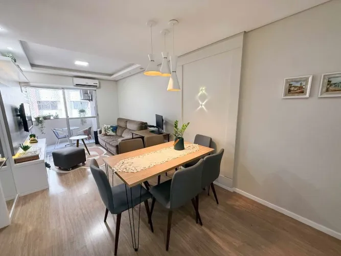 Apartamento de 3 quartos com suíte e sacada em Itacorubi, Florianópolis