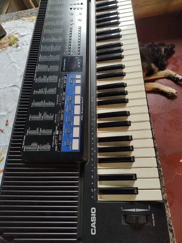 TECLADO CASIO CT-670