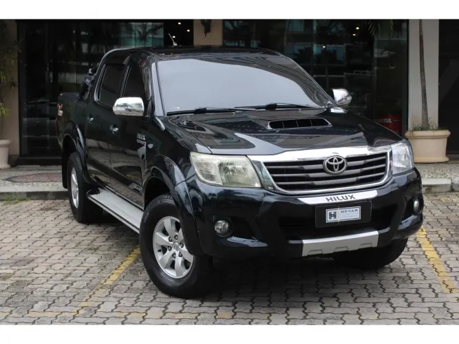 Toyota Hilux CD SRV D4-d 4X4 3.0 TDI Diesel AUT 2015