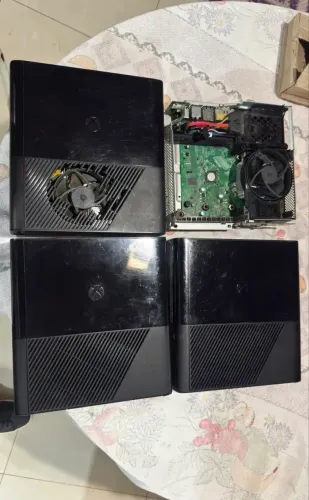 4 Xbox 360 para retirada de peças
