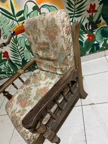 Cadeira vintage para reforma 