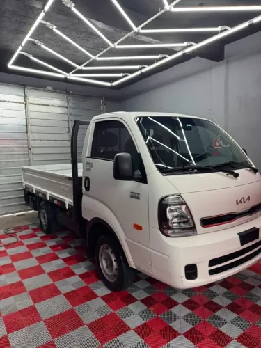 Kia Motors Bongo K-2500 2.5 4X4 TB Diesel 2024