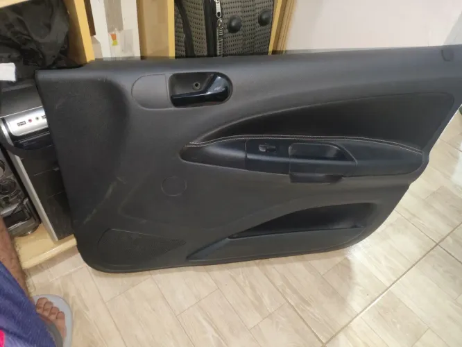 Vendo forro de porta do gol g8 lado direito (passageiro )