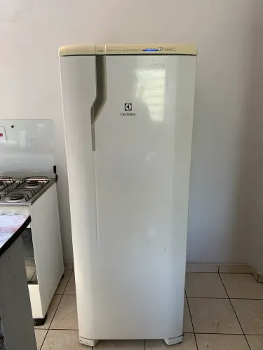 Geladeira Eletrolux Frost Free
