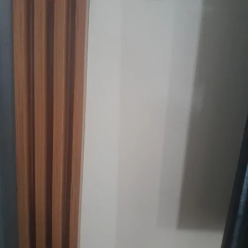  Lindo Painel  com  suporte seme novo para deixar sua sala mais elegante e arrumada