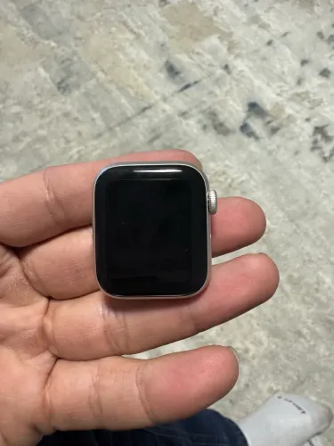 Apple Watch SE 3 40mm