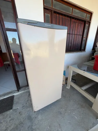 Geladeira eletrolux 340