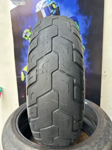 PNEU DE MOTO DUNLOP PARA SHADOW 750 (TRASEIRO 160/80-15) usado