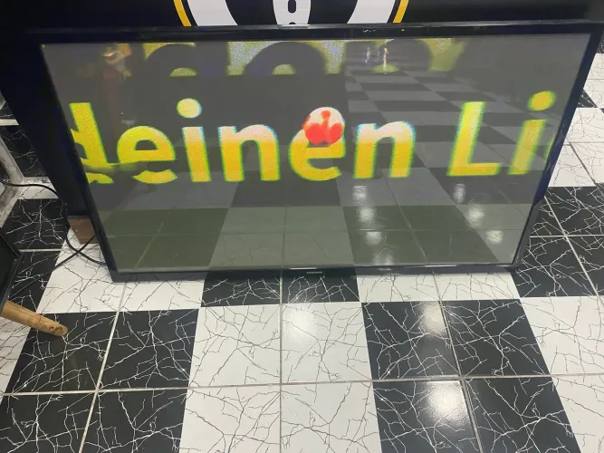 Vendo tv LG  55 polegadas obs não é Smartv 