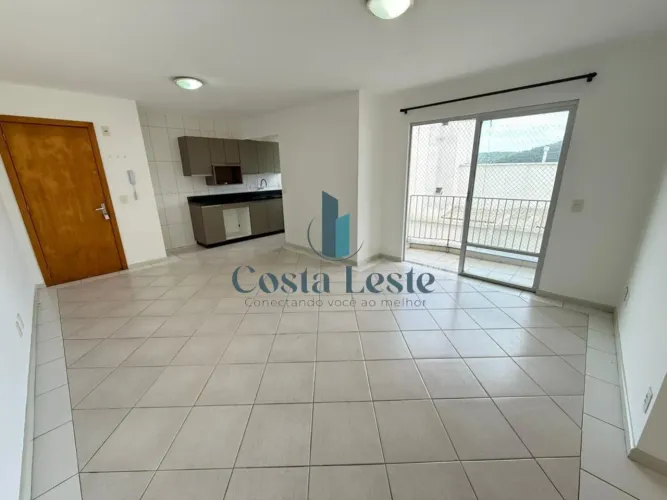 Apartamento de 3 dormitórios com suíte na Carvoeira