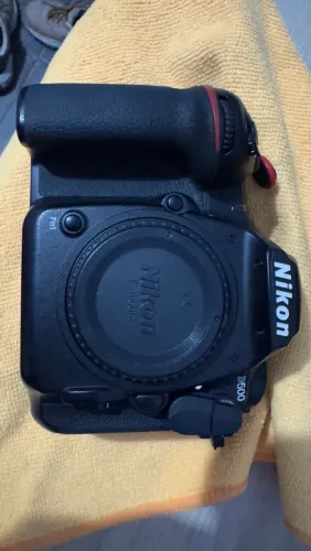 Nikon d500