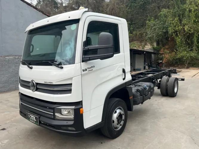 VW 11.180 2020  branco