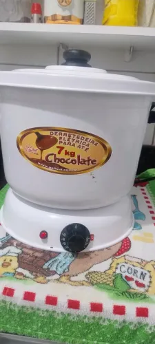 Derretedeira de chocolate elétrica