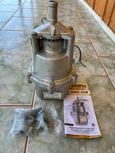 Bomba submersa 220v 10A BOMPAR 450w