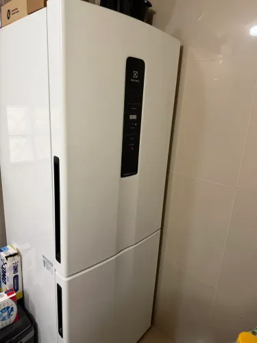 Electrolux Frost Free Inverse Branca 490L Efficient AutoSense IB7