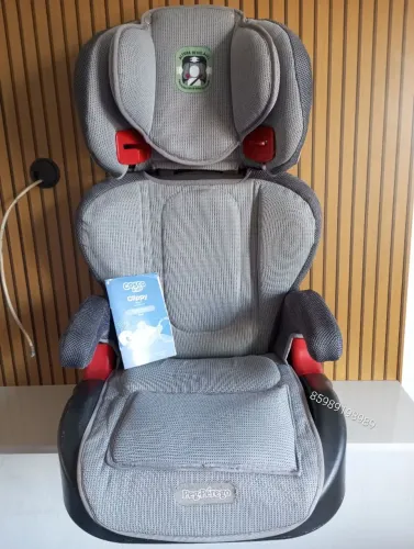 Vendo cadeira de carro 36 kilos depois vira assento 